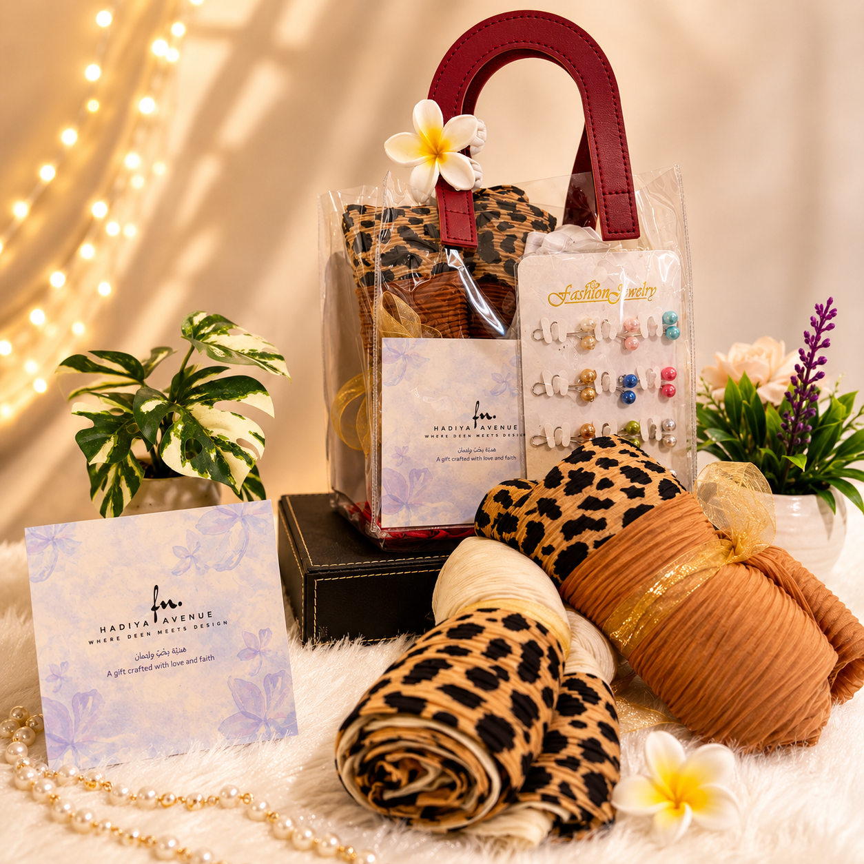 Premium Cheeta Scarf & Jewellery Gift Box (Set of 1)
